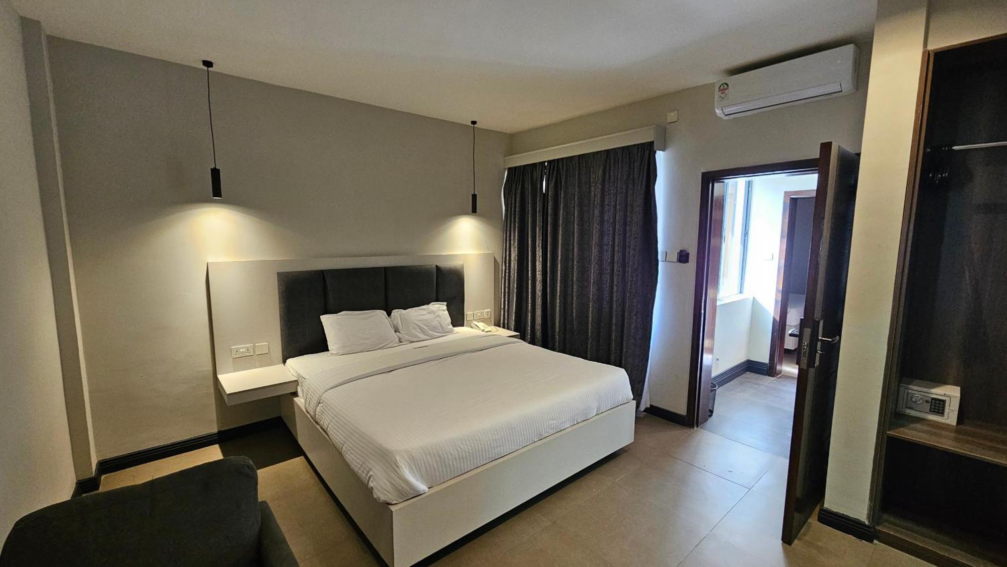 The Ivory Hotel ナイロビ エクステリア 写真
